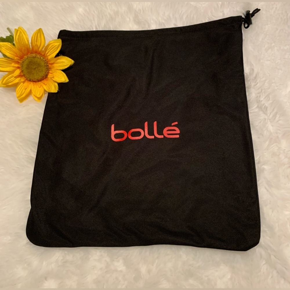 BOLLE / boll’e black smaller drawstring dust bag with red lettering VVGUC